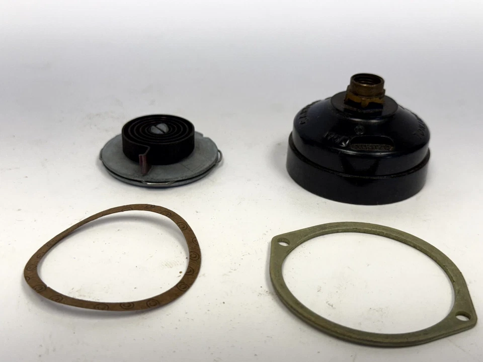 1953-1954 Chrysler Carburetor Choke Coil & Housing V8 Powerflite 1610864 NOS. - Image 3 of 4