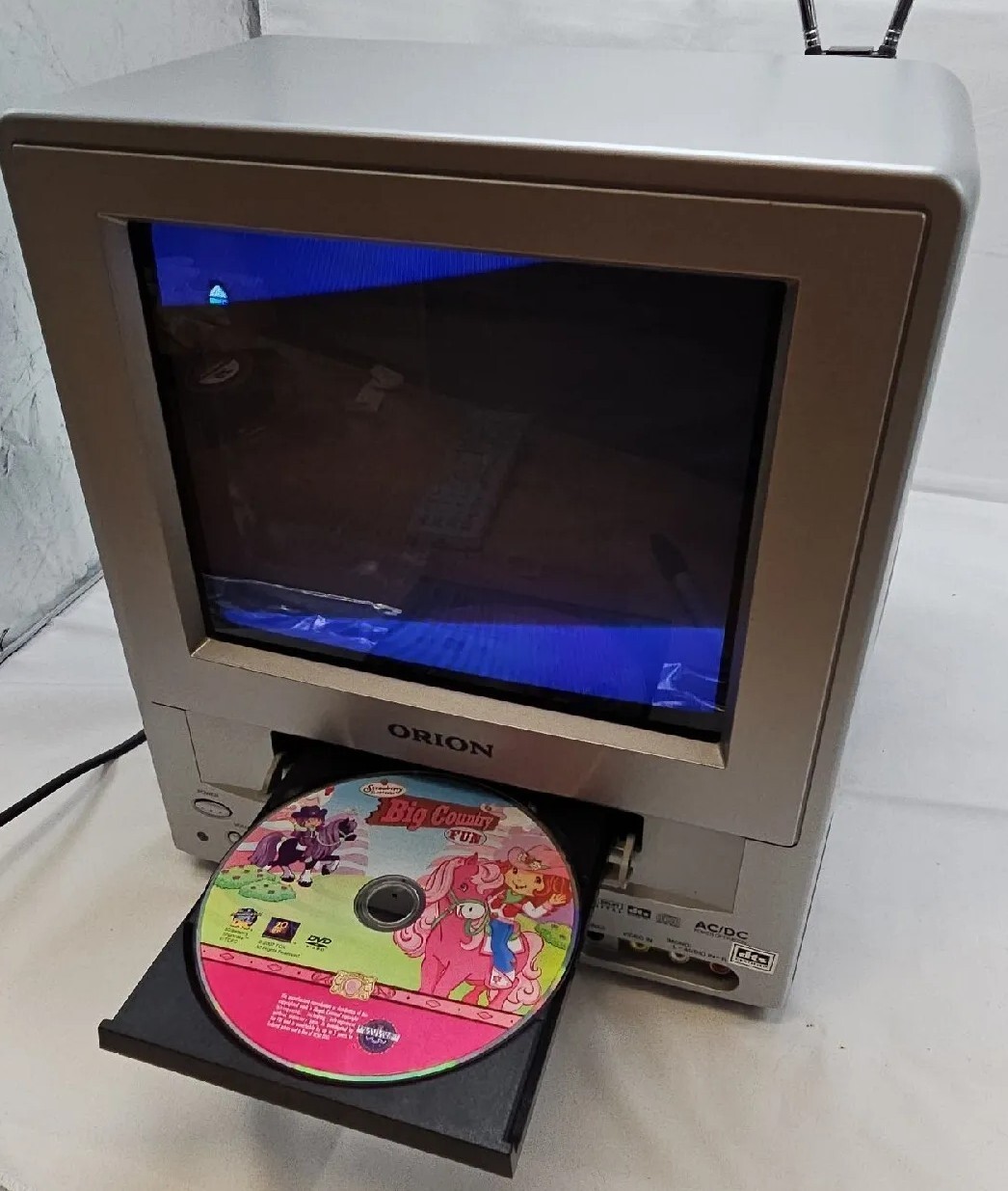 Orion Retro Gaming CRT TV DVD Combo 9'' Portable TVDVD092 with Remote