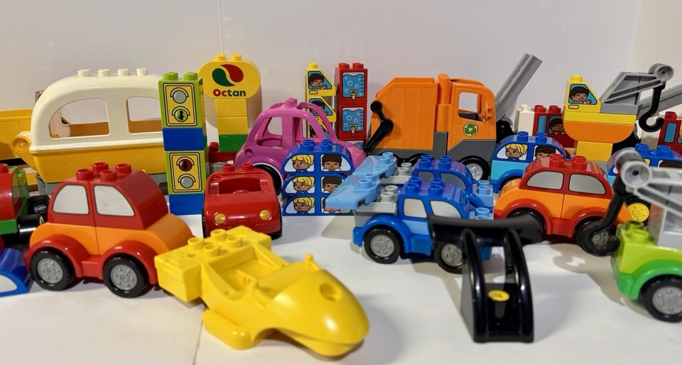 Enorme Lego Duplo Vehículos Lote Mixto Motocicletas Camiones Creativos Coches Cámper Foto 4 de 4
