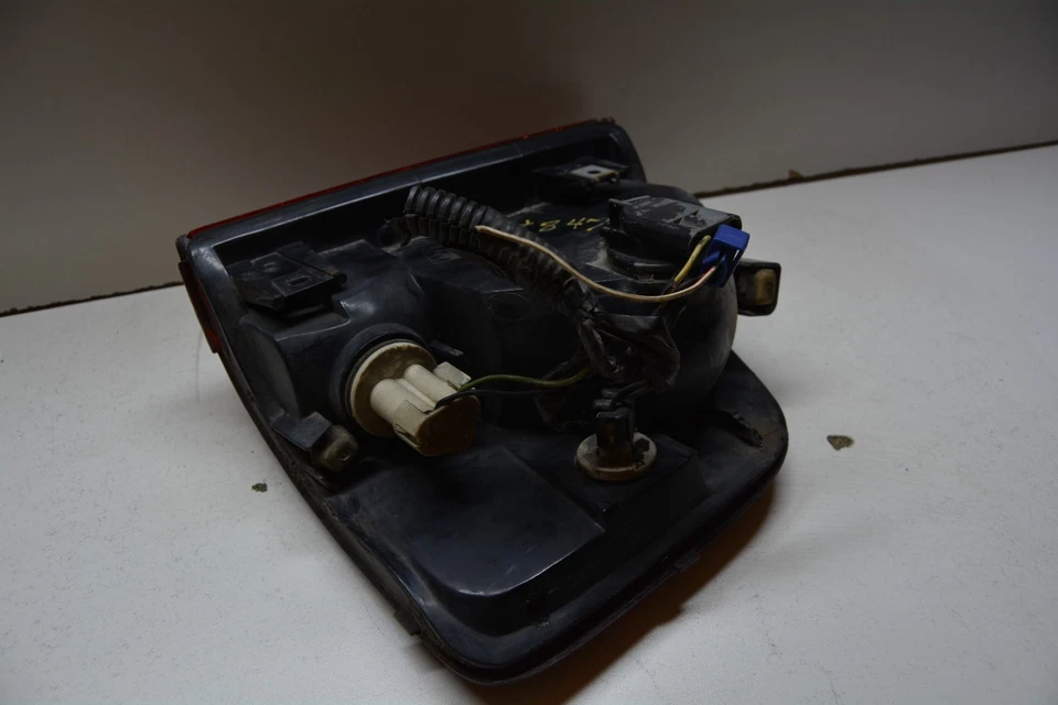 1994-2003 CHEVROLET S10/S15 SONOMA PICKUP LEFT SIDE TAIL LIGHT OEM, 166-2557A - Image 4 of 4