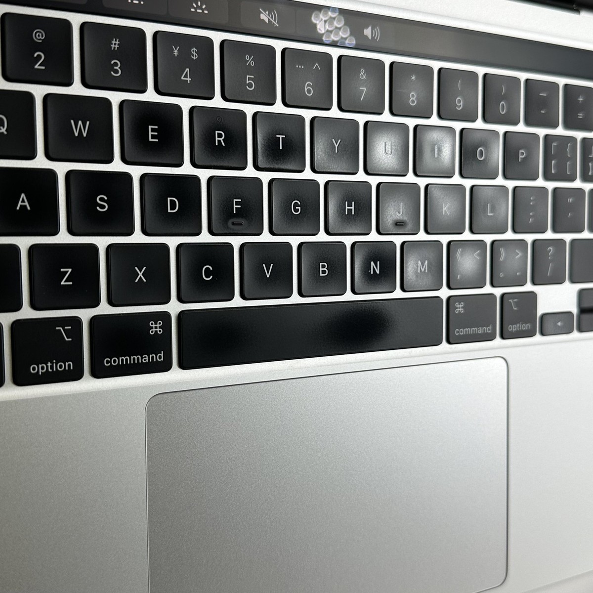 MacBook Pro 13 2022 M2 8-Core CPU 10-Core GPU 16GB 512GB SSD