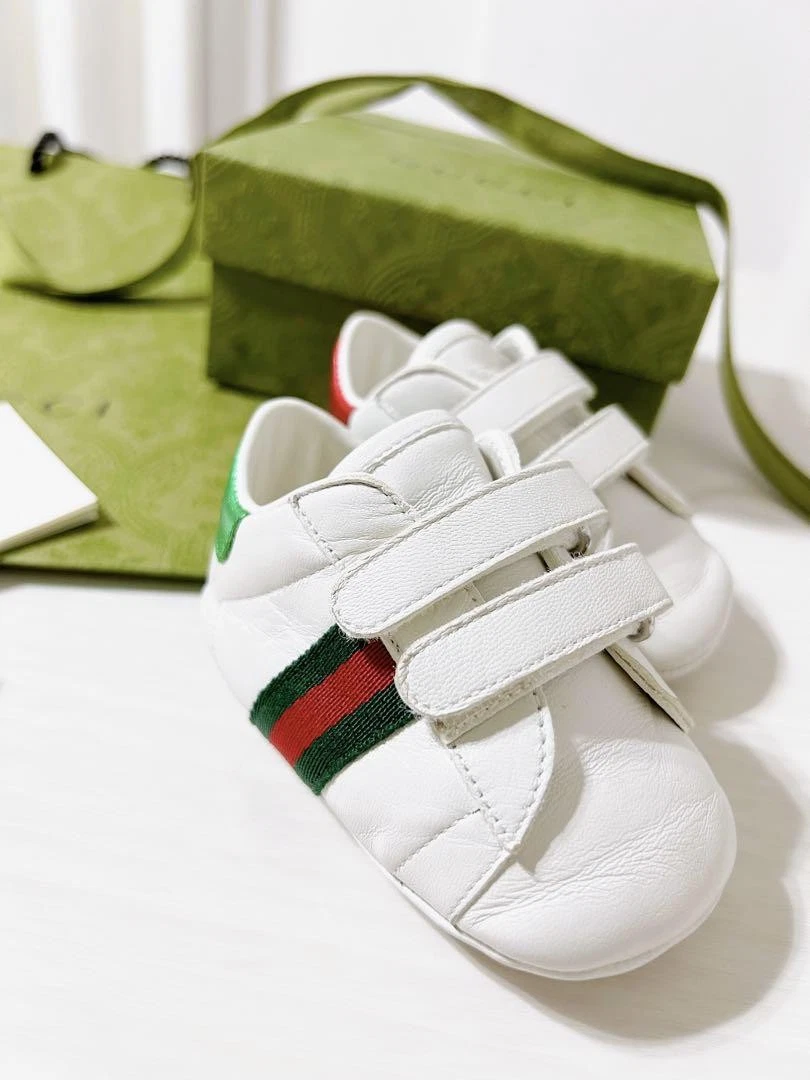 Chaussures GUCCI Baby First blanches Made in Italy accessoire de mode avec boite taille 3 US