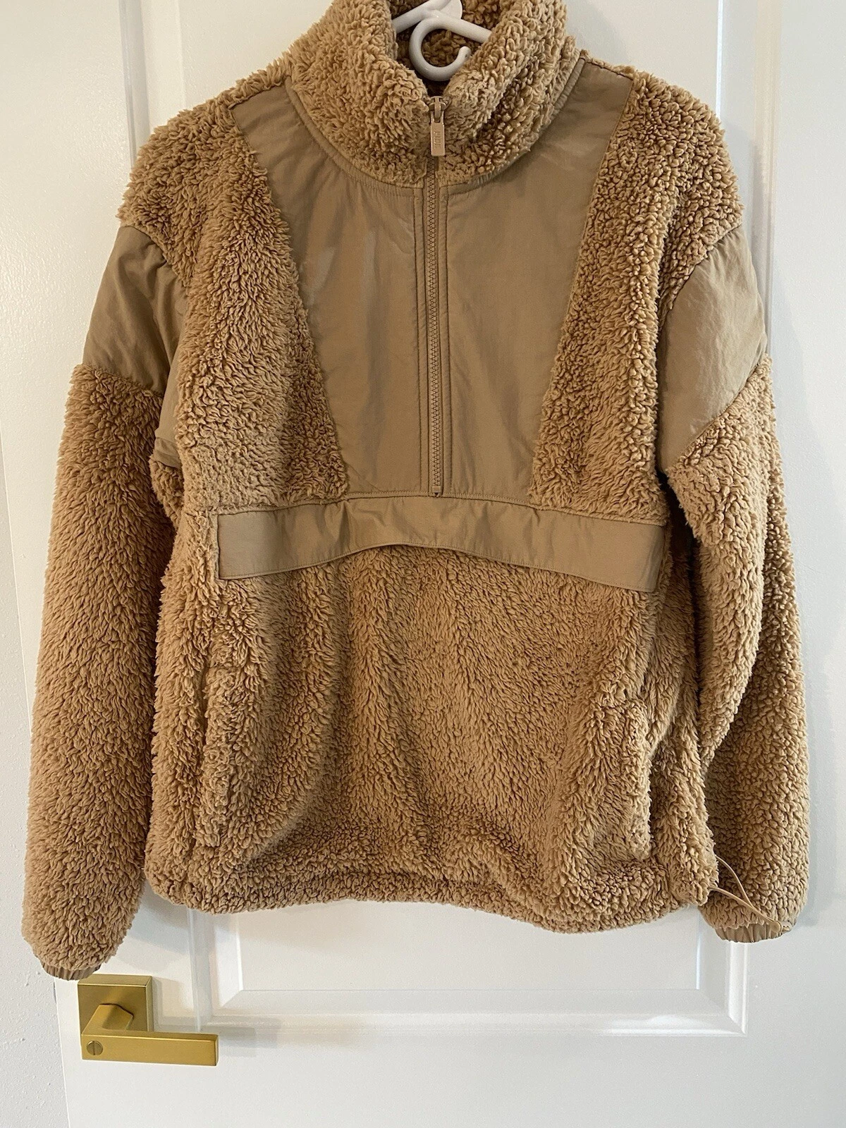 Women's PINK Sherpa Pullover Size S/P With Zipper brown in color. 016