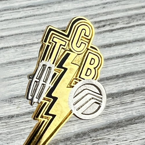 ELVIS & LINCOLN/MERCURY - 2 Logos With TCB Lightning Bolt - Lapel Pin - RARE - Picture 3 of 7