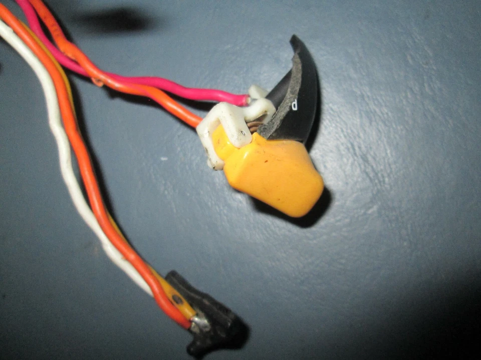 SUZUKI SV650S 2003 -2008  LEFT HANDLE SWITCH (HARNESS ONLY ) 37400-16G10 PARTS - Image 4 of 4