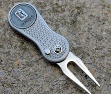 PGA TOUR TPC MICHIGAN Official Logo Golf Ball Marker Switchblade Divot Tool 