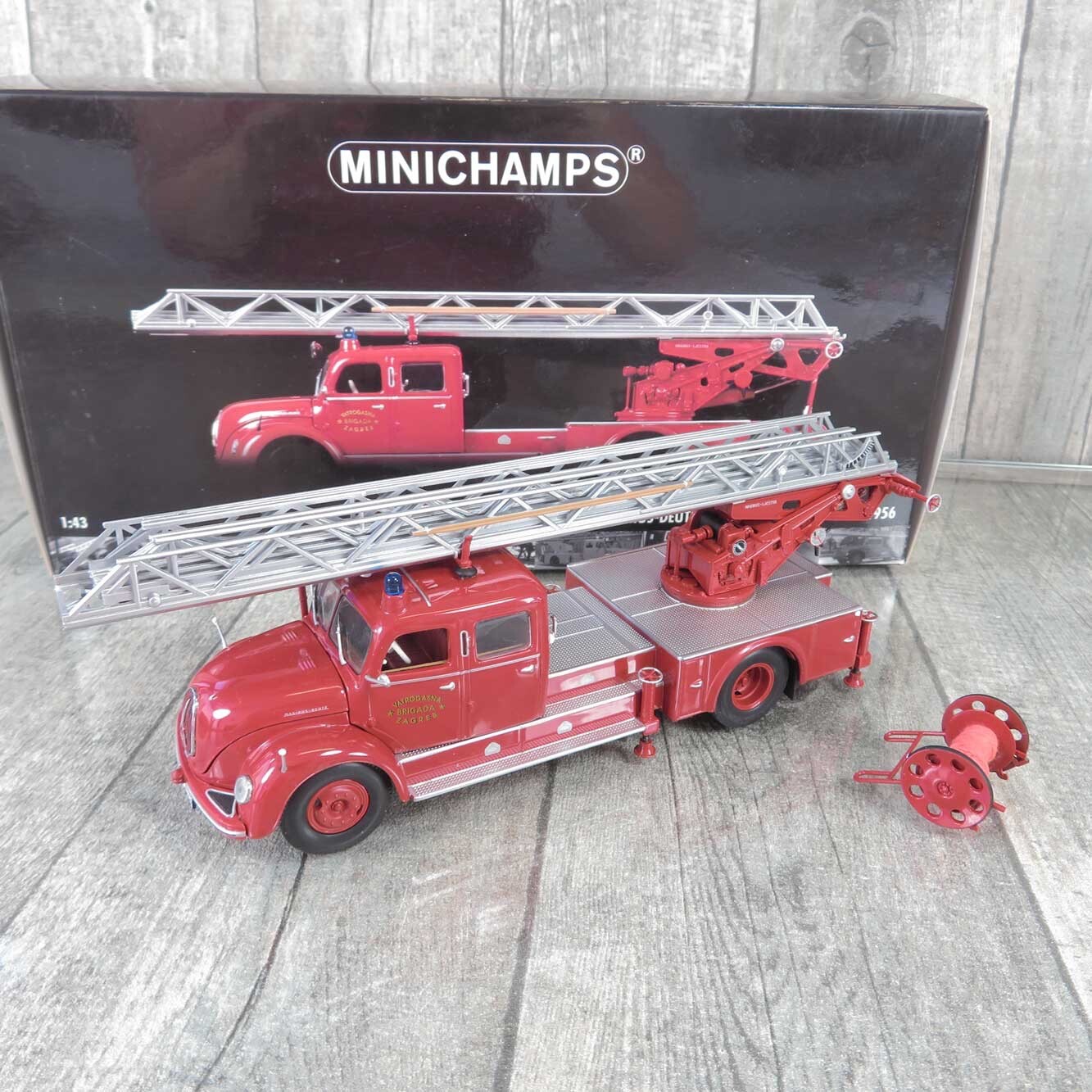 MINICHAMPS - 1 43 - Magirus Deutz S 6500 Drehleiter DL30 1956 - OVP - D23782 MINICHAMPS - 1 43 - Magirus Deutz S 6500 Drehleiter DL30 1956 - OVP - D23782