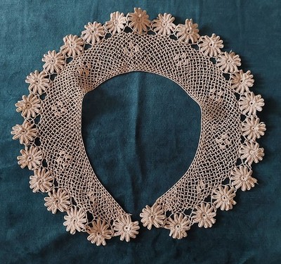 Antique Irish Guipure Collar Early 20th Century Beige Cotton