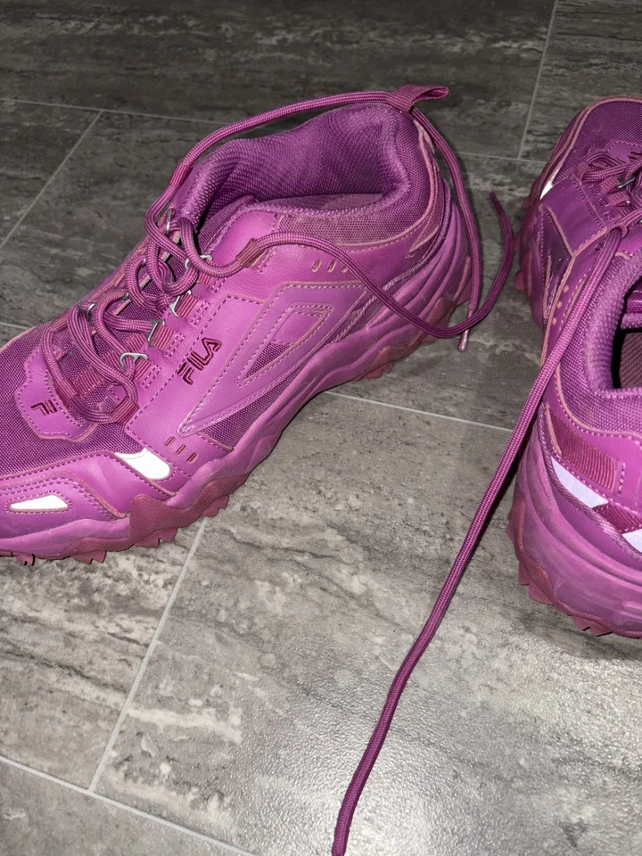Zapatos para correr Fila Oakmont Trail 5JM01911 púrpura Glo para mujer talla 10  Foto 2 de 4