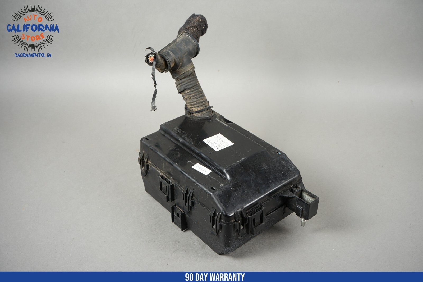 14-18 Maserati Ghibli SQ4 M157 Front Right Engine Fuse & Relay Box Power OEM