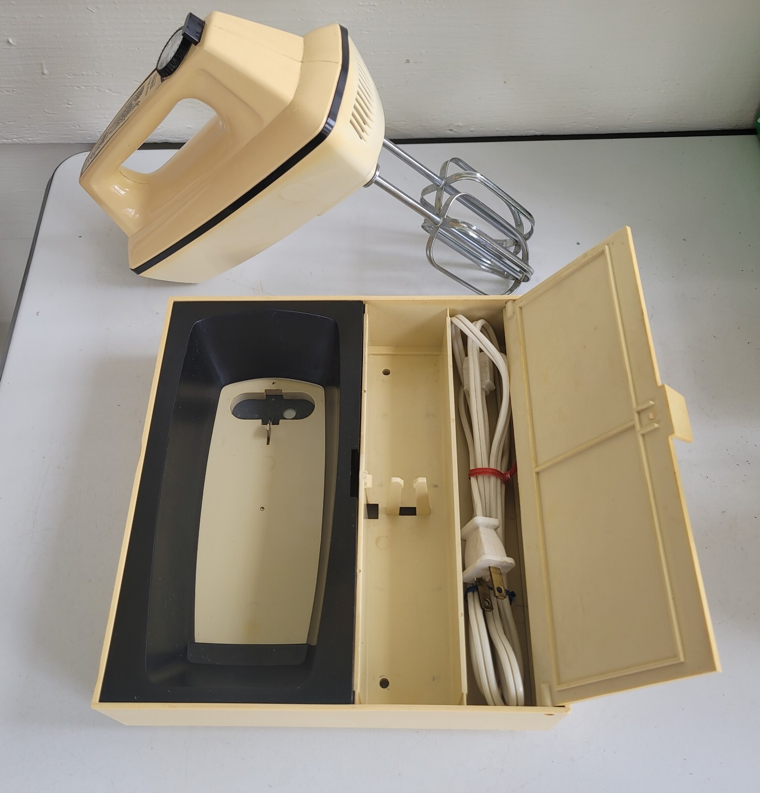 Sears 70's Hand Mixer 12 Speed Wall Mount Harvest & Black Tested Works ...