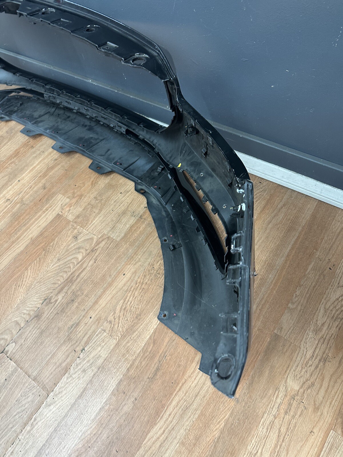 2018 2019 2020 MASERATI QUATTROPORTE S FRONT BUMPER COVER OEM 670066516