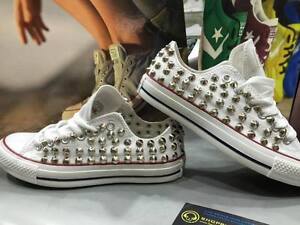 converse borchiate bianche