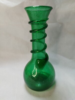 Grüne Glas mundgeblasene Vase Blenko Stil, Luftblasen, wohl 70er Jahre, Spirallocken