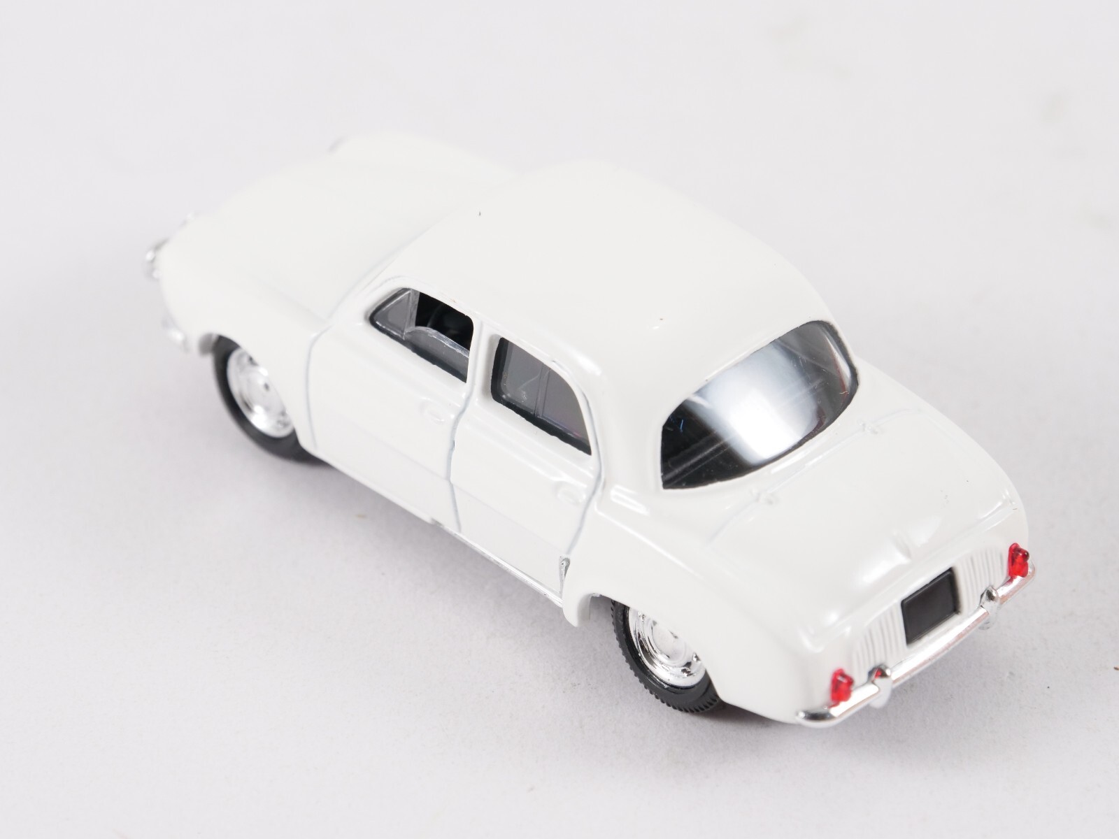 Solido 1/43 Renault Dauphine eBay