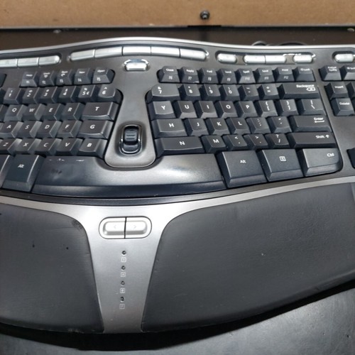 Microsoft Natural Ergonomic Keyboard 4000 v1.0 Model KU-0462 Wired GOOD - Afbeelding 3 van 5