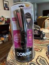 CONAIR 3/4 Inch Ceramic Flat Iron BLACK  PINK New In Package 25 Heat Settings