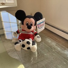 New With White Tags DISNEY STORE SOCCER MICKEY MOUSE PLUSH BEAN BAG Beanie Baby