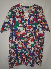 New Women's Scrub Top Size Large Christmas Print
