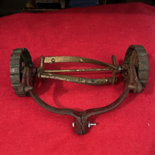 Cortacésped de empuje infantil miniatura de metal antiguo vintage/falta mango/fr 30’s - Imagen 9 de 17