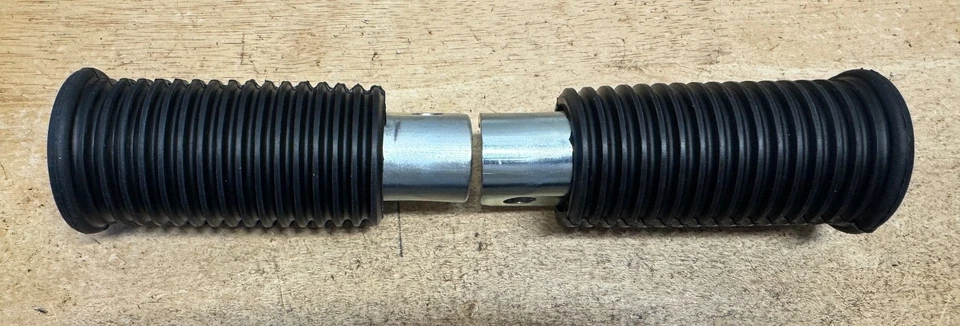 Clavijas de pie Harley NOS 1952-91 modelo K Sportster Hummer FX con logotipo 50939-52 Foto 2 de 4