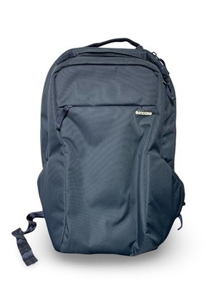 Incase Icon Backpack   Navy, NWOT, New with Defects (Embroidery on Handle)