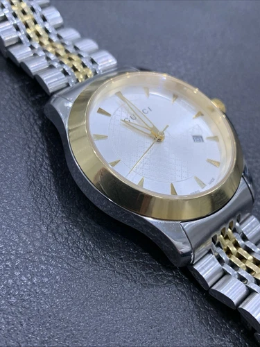 Gucci G-Timeless 38 mm Estuche Plateado, Dorado (YA126409) - Imagen 3 de 10