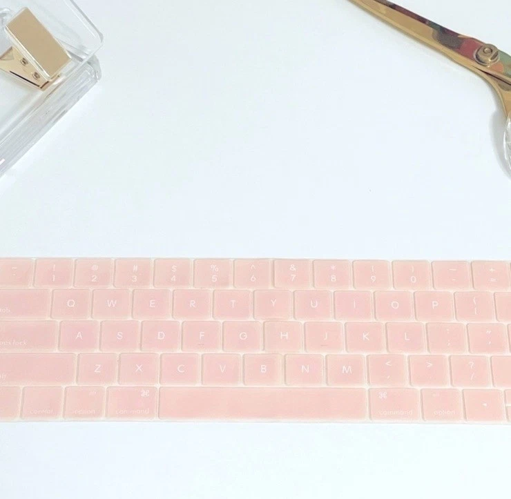 Recubrimiento de cubierta de teclado de silicona rosa suave para modelos Apple MacBook Pro 13” Pro 15” Foto 4 de 4