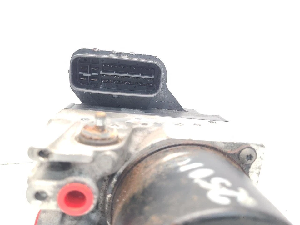 Subaru Tribeca 2006 (3,0 L/AWD/AT) bomba de freno antibloqueo/bomba ABS Foto 4 de 4