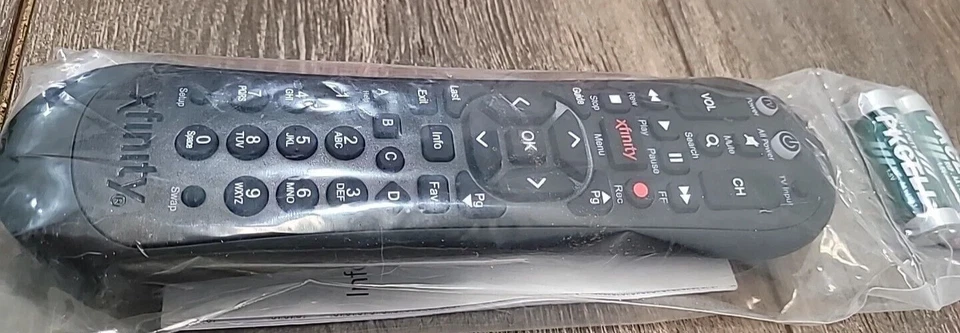📺NEW📺 Xfinity AND Comcast XR2 Remote Control + INSTRUCTIONS ~ CODES ~BATTERIES - Image 3 of 4