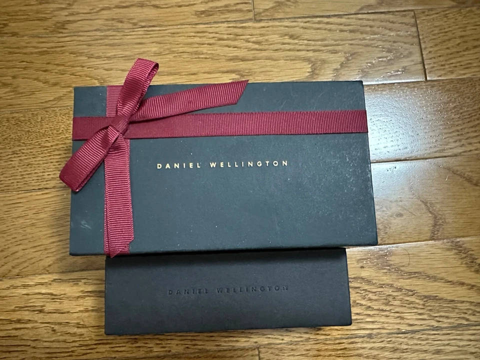 Daniel Wellington Dapper Caja de Acero Inoxidable Oro Rosa con Cuero Marrón... Foto 3 de 4