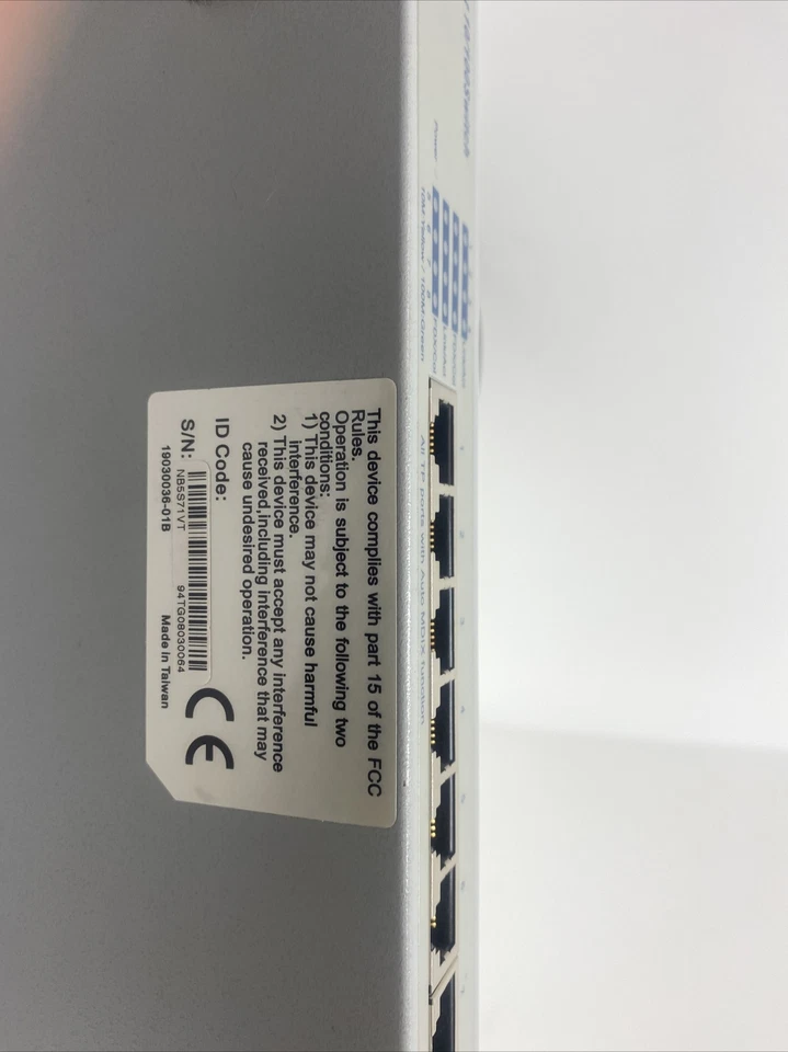 Fast Ethernet 10/100 Switch 8 Port Normal VLAN - Image 3 of 4