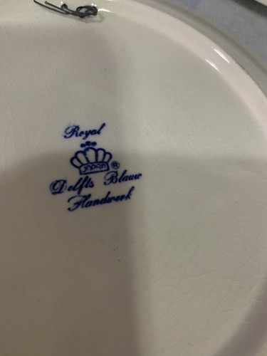 Royal Delfts Four Seasons Collectors Plate Set - Picture 6 of 6