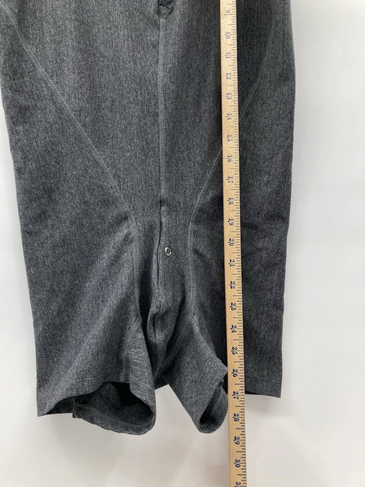 Body Mundo Único Hombre Gris Medio Botón a Presión Foto 4 de 4