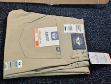 Dockers Men's Straight Fit Jean Cut Khaki All Seasons Tech Pants 32x30
