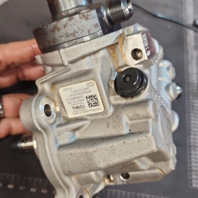 #ad 0445010844 Genuine Bosch High Pressure Fuel Injection Pump $450.00