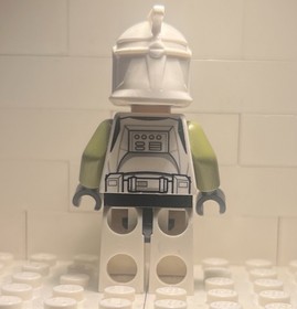 LEGO Star Wars 2013 P1  Olive Green Sergeant Clone Trooper  Minifigure SW0438