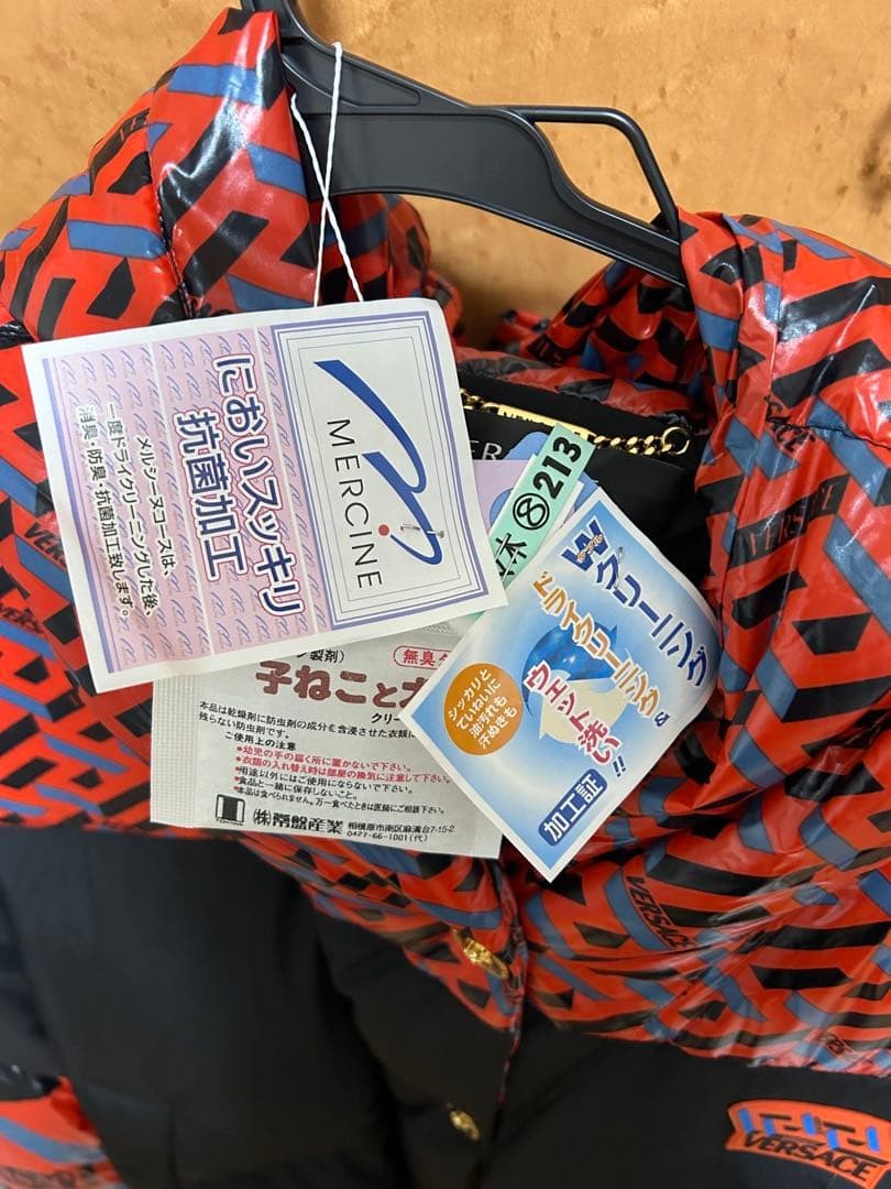 USED VERSACE HOODED DOWN JACKET IN BLACK AND RED ACCEPTABLE thumbnail 3