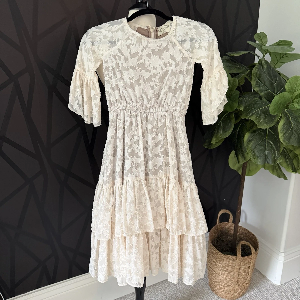 knee length dresses for ladies Cream Floral Lace Long Sleeve Mini Dress main image 1