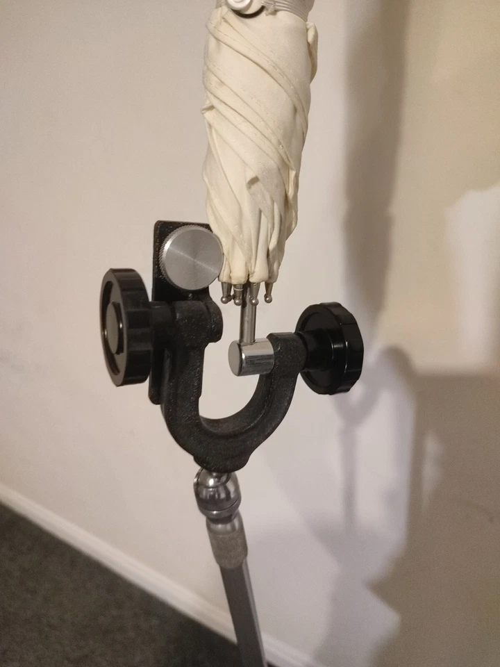 Old camera tripod with umbrella - Image 4 of 4