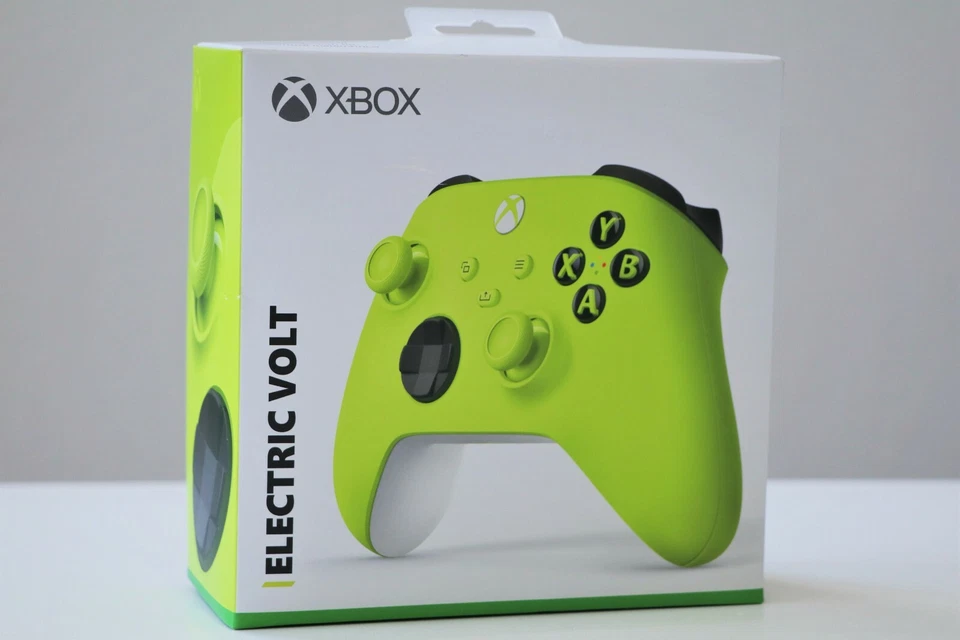 Microsoft XBOX Series X/S Wireless Controller - Electric Volt Yellow Brand NEW - Image 2 of 4