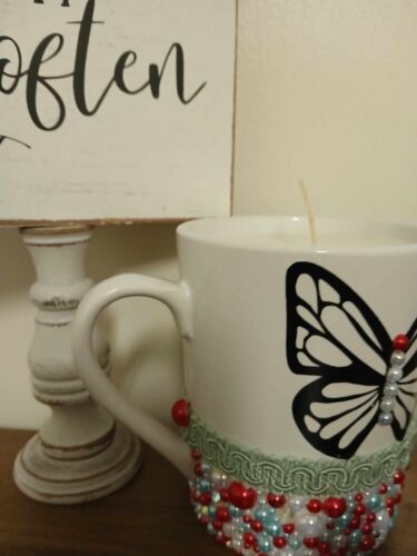 🦋Elegant Handmade Butterfly Blinged Out Candle🦋 - Picture 3 of 3