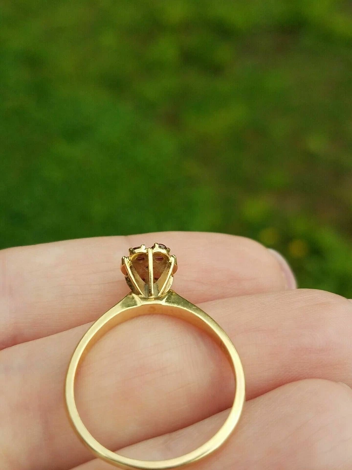 Anillo para mujer 2,2 quilates corte redondo rubí rosa creado en laboratorio chapado en oro amarillo de 14 quilates plateado Foto 3 de 4