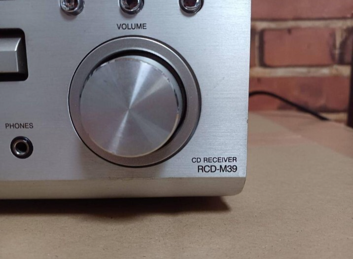 Denon RCD-M39 CD Amplifier player Receiver Stereo Premium Silver w