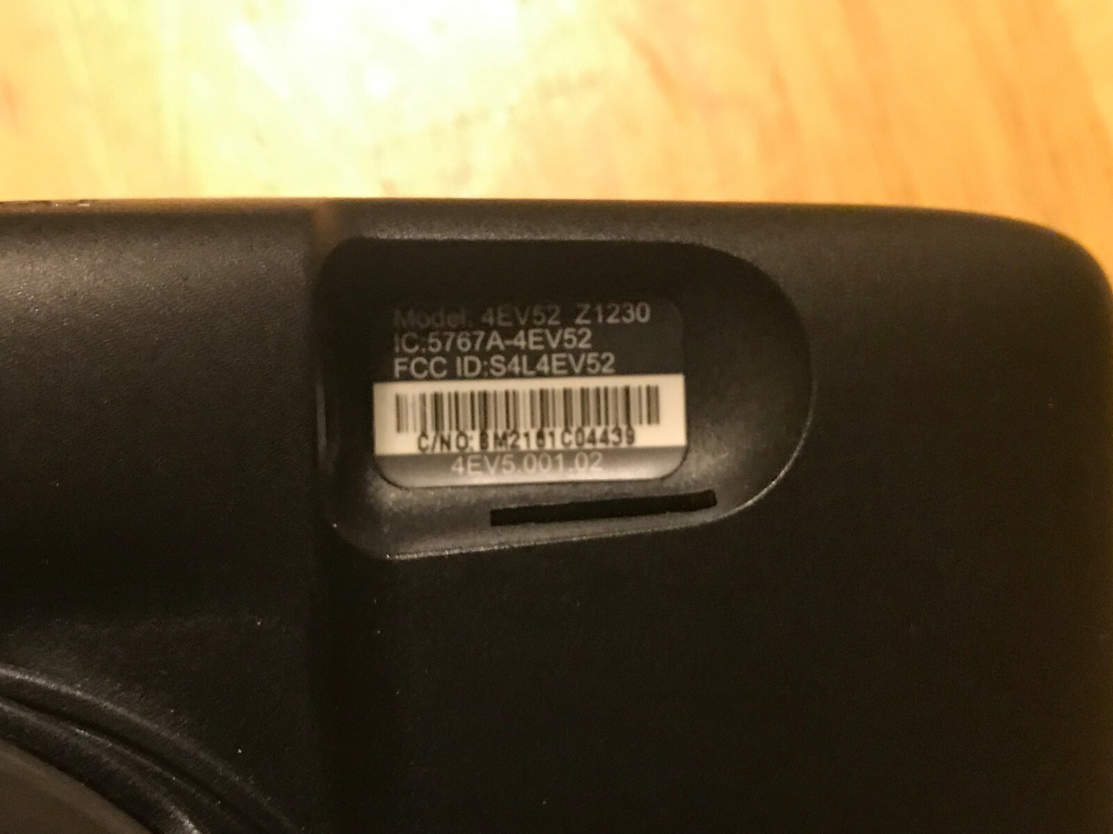 TOMTOM VIA 4EV52 Z1230 AUTOMOTIVE GPS NAVIGATION RECEIVER UNIT ONLY