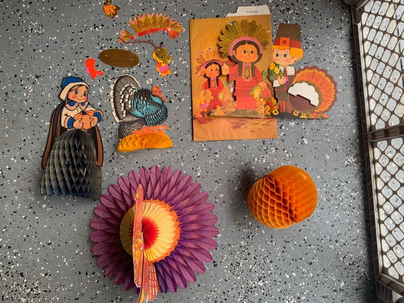 Beistle Co. Vintage Thanksgiving Honeycomb Die Cuts - Turkeys Pilgrims