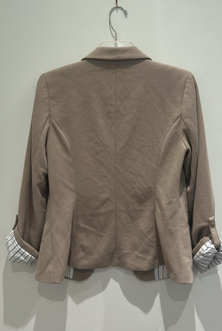 41 Hawthorn Beige Button Collared Lightweight Bla… - image 6