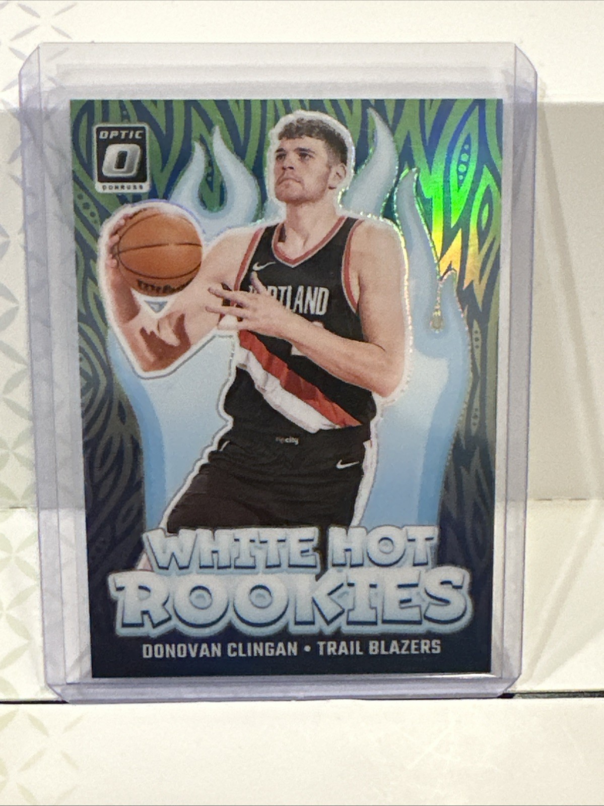 Donovan Clingan RC 2024-25 Donruss Optic White Hot Rookies Lime Green /199