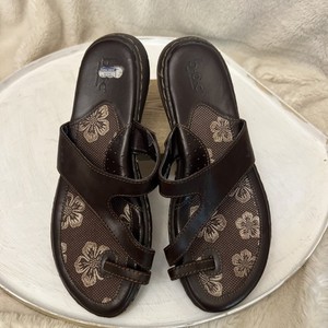 Born Toe Loop Sandals | eBay display picture 2