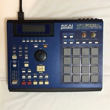 AKAI professional MPC2000XL Blue with CF Card Drive Tested and Working Sampler